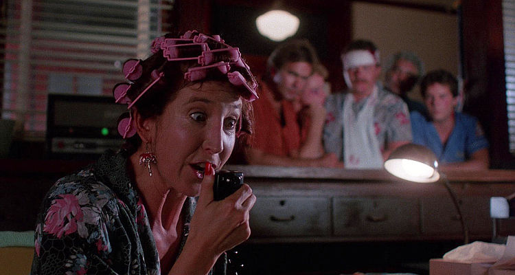 CRITTERS - Lin Shaye